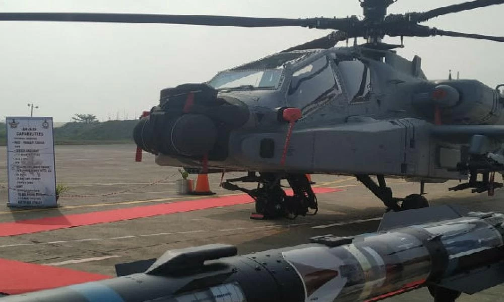 Γιατί το AH-64 Apache είναι το καλύτερο επιθετικό ελικόπτερο στον κόσμο (Βίντεο)